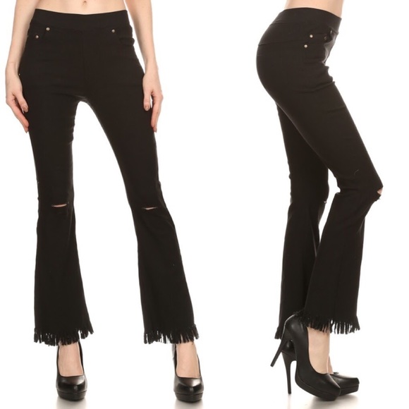 BLACK Frayed hem denim pants with cutout knee. - Picture 2 of 8